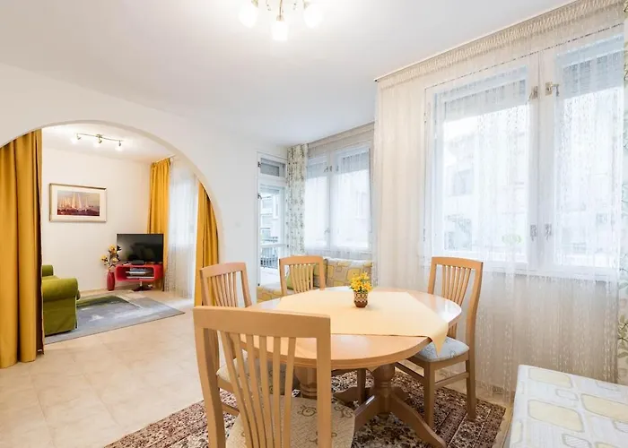 Calm Space In Center *