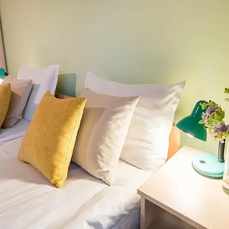 Bright And Relaxing Flat Near Sevastopol Apartment *