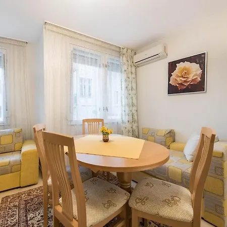Spacious 1 Bedroom Near Sevastopol Apartment