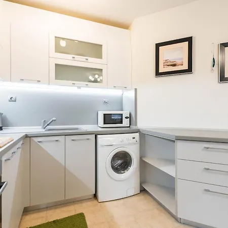 Spacious 1 Bedroom Near Sevastopol