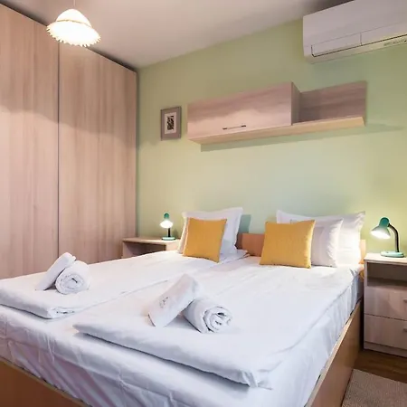 Calm Space In Center Appartamento Varna