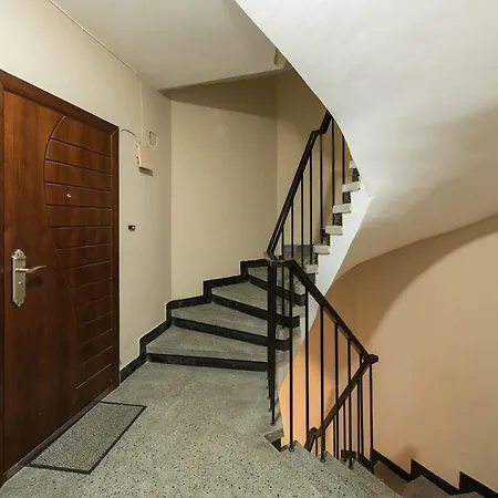 Apartment Spacious 1 Bedroom Near Sevastopol *