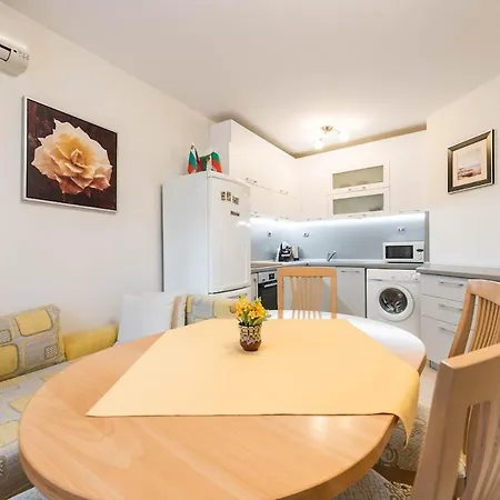 Calm Space In Center Appartamento Varna