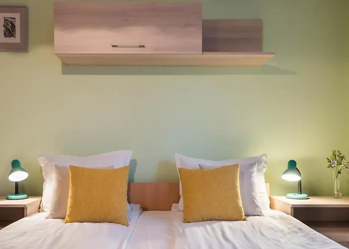 Calm Space In Center דירה וארנה