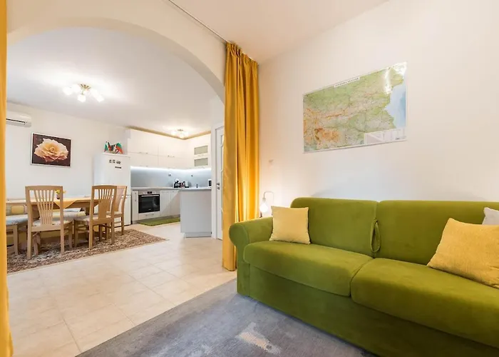 Calm Space In Center *