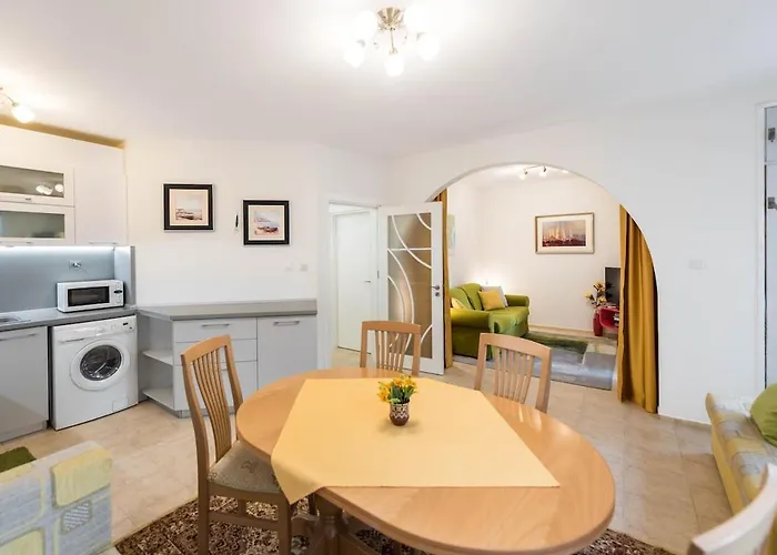 Calm Space In Center * וארנה